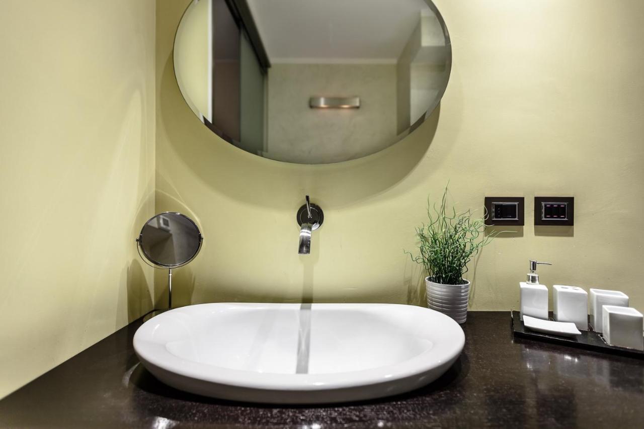 Stylish Suite In Fashion District - Corso Venezia Milan Exterior photo